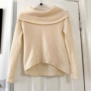 Express XS off white sweater